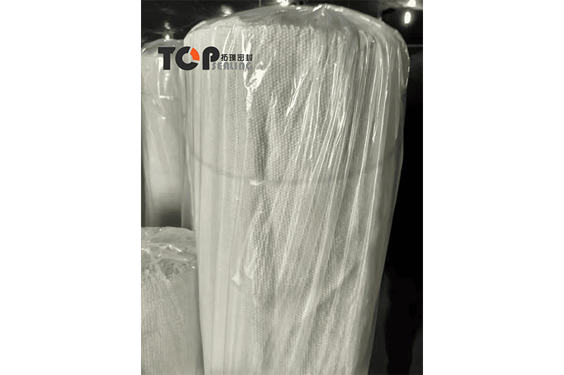 The Italy Customer Ordered 8000KGS Ceramic Fiber Cloth From TOP-SEALING.