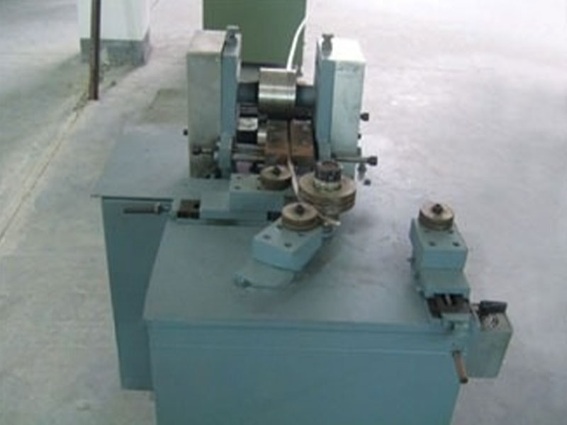 Máquina compacta de anel de disco de alto desempenho