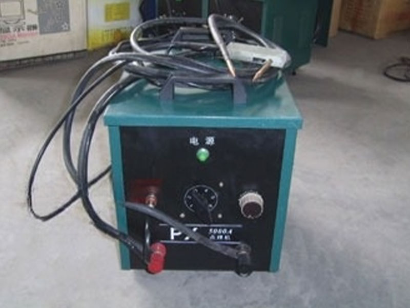 Máquina de soldadura por pontos de precisão para montagem de almofada de ferida