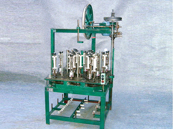 Máquina de soldadura por pontos de precisão para montagem de almofada de ferida